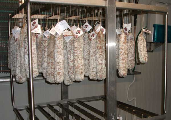 Azienda Agricola Lodigiani -  Agriturismo Il barcaiolo - Salumi piacentini DOP - Cascina Resmina