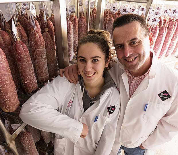 Azienda Agricola Lodigiani -  Agriturismo Il barcaiolo - Salumi piacentini DOP - Cascina Resmina
